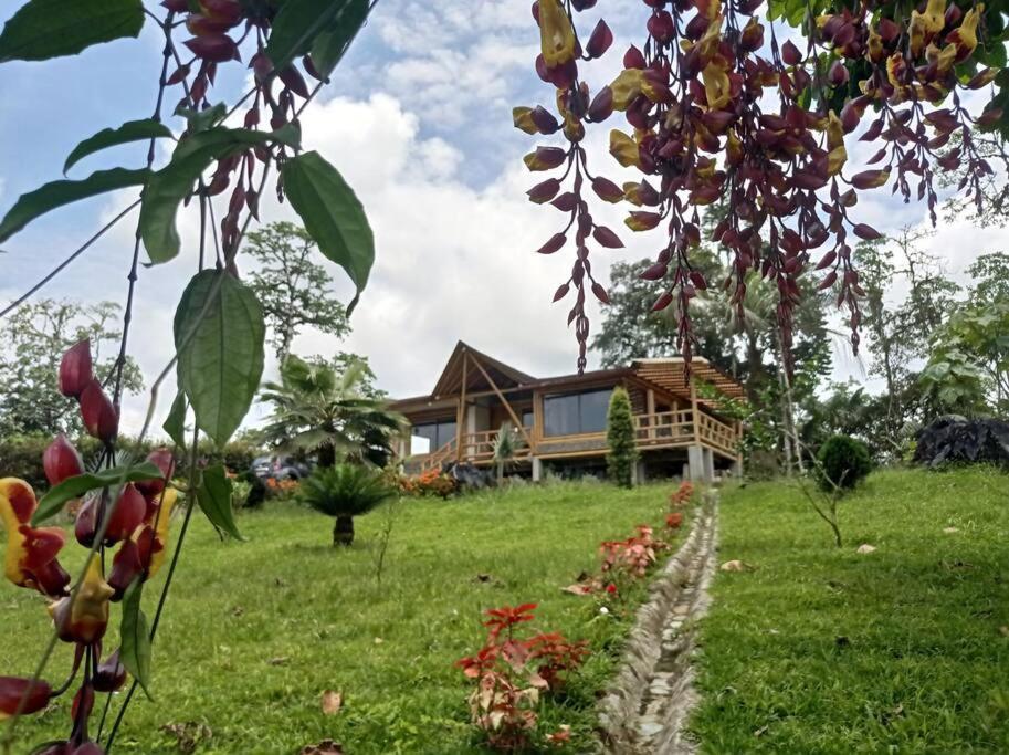 Casa De Campo Con Piscina, Canchas, Cascada Y Piscina Natural Pedro Vicente Maldonado Exterior foto